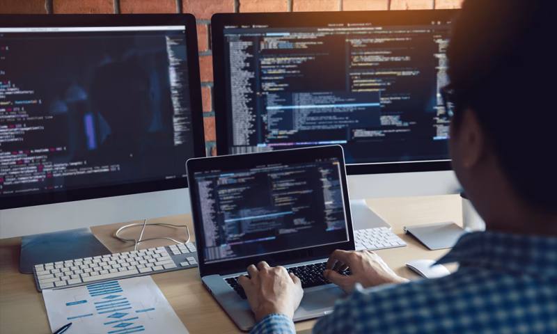 数据科学选型:R与Python如何赋能莱西市网站建设?